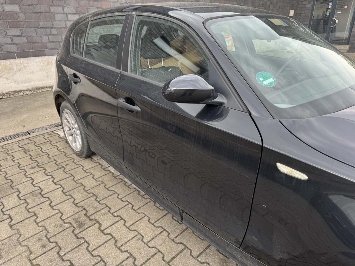 BMW 1er E87 original T&uuml;r vorn rechts 475 Blacksapphire Rohbau Bj.2005
